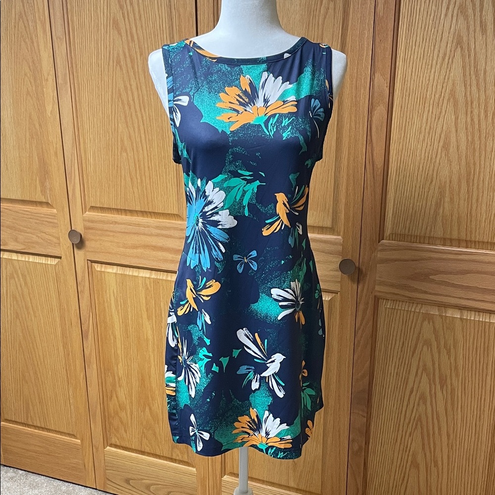 Columbia Sleeveless Performance Dress in Size Medium